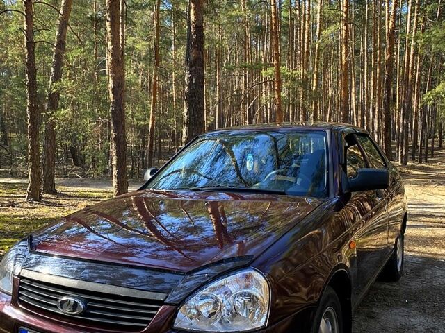 Красный ВАЗ Priora, объемом двигателя 1.6 л и пробегом 180 тыс. км за 3600 $, фото 9 на Automoto.ua
