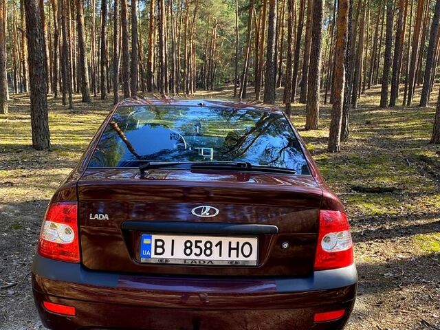 Красный ВАЗ Priora, объемом двигателя 1.6 л и пробегом 180 тыс. км за 3600 $, фото 7 на Automoto.ua