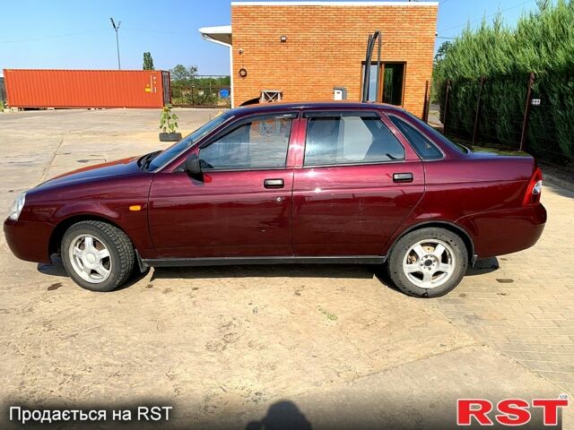 Красный ВАЗ Priora, объемом двигателя 1.6 л и пробегом 222 тыс. км за 2650 $, фото 2 на Automoto.ua