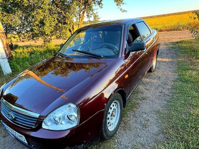 Червоний ВАЗ Priora, об'ємом двигуна 1.6 л та пробігом 300 тис. км за 1200 $, фото 1 на Automoto.ua