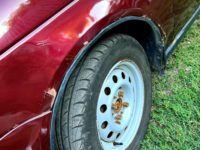 Червоний ВАЗ Priora, об'ємом двигуна 1.6 л та пробігом 300 тис. км за 1200 $, фото 4 на Automoto.ua