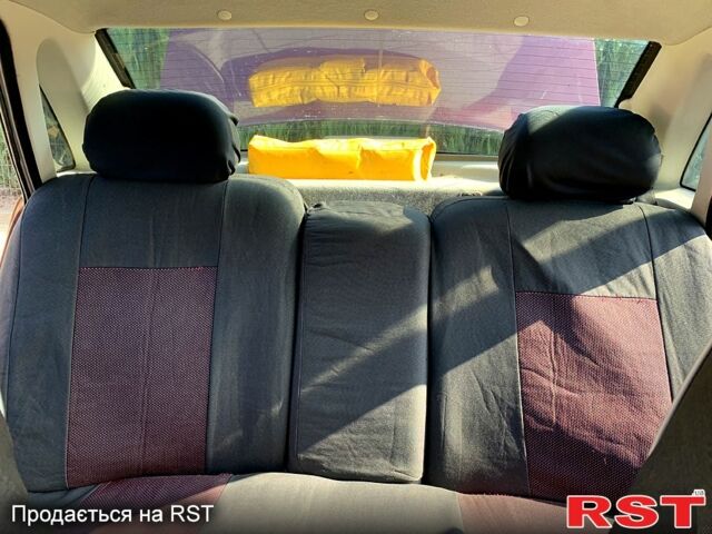 Красный ВАЗ Priora, объемом двигателя 1.6 л и пробегом 222 тыс. км за 2650 $, фото 11 на Automoto.ua