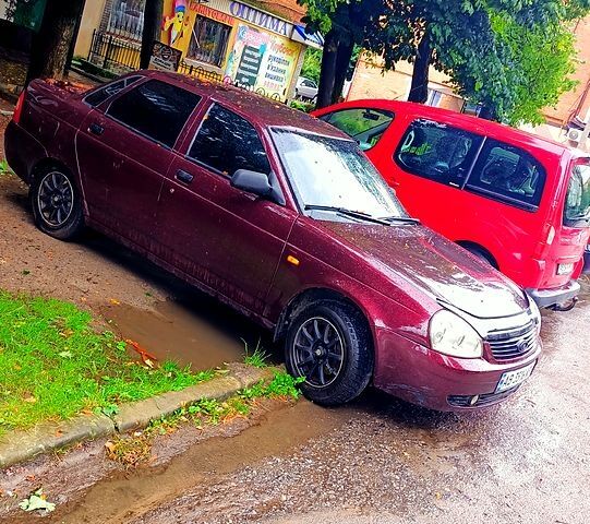 Червоний ВАЗ Priora, об'ємом двигуна 1.6 л та пробігом 196 тис. км за 1600 $, фото 3 на Automoto.ua