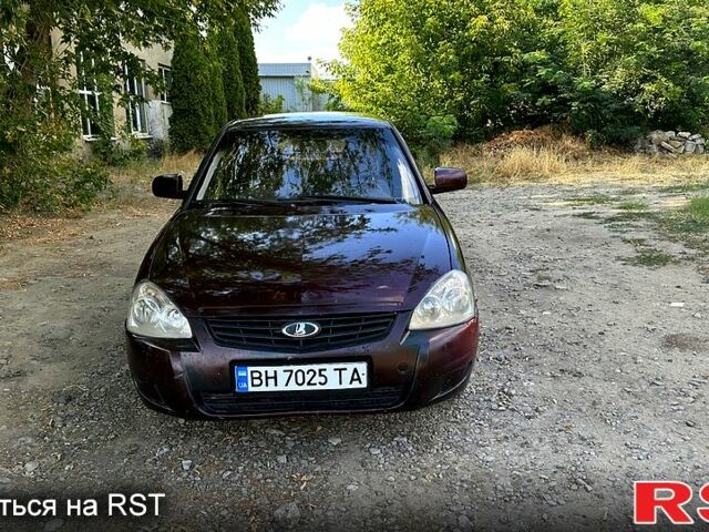 Червоний ВАЗ Priora, об'ємом двигуна 1.6 л та пробігом 200 тис. км за 1350 $, фото 1 на Automoto.ua