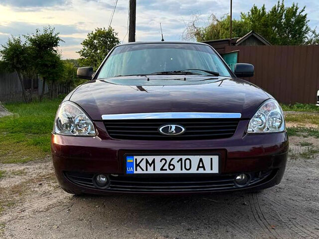 Красный ВАЗ Priora, объемом двигателя 1.6 л и пробегом 250 тыс. км за 3200 $, фото 1 на Automoto.ua
