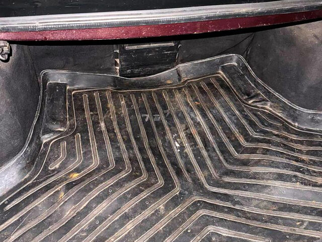 Красный ВАЗ Priora, объемом двигателя 1.6 л и пробегом 250 тыс. км за 3200 $, фото 5 на Automoto.ua