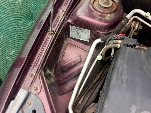 Красный ВАЗ Priora, объемом двигателя 1.6 л и пробегом 190 тыс. км за 4000 $, фото 6 на Automoto.ua