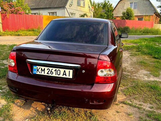 Красный ВАЗ Priora, объемом двигателя 1.6 л и пробегом 250 тыс. км за 3200 $, фото 3 на Automoto.ua