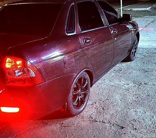 Червоний ВАЗ Priora, об'ємом двигуна 1.6 л та пробігом 187 тис. км за 3000 $, фото 11 на Automoto.ua