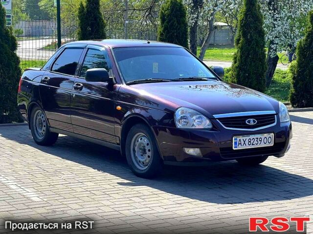 Красный ВАЗ Priora, объемом двигателя 1.6 л и пробегом 106 тыс. км за 4300 $, фото 2 на Automoto.ua