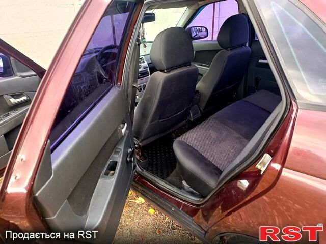Червоний ВАЗ Priora, об'ємом двигуна 1.6 л та пробігом 171 тис. км за 4000 $, фото 7 на Automoto.ua