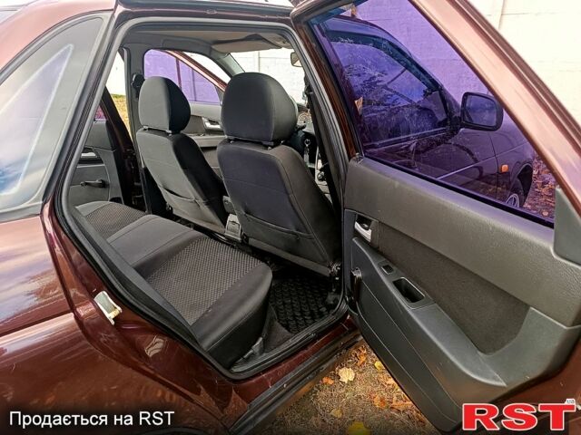 Червоний ВАЗ Priora, об'ємом двигуна 1.6 л та пробігом 171 тис. км за 4000 $, фото 6 на Automoto.ua