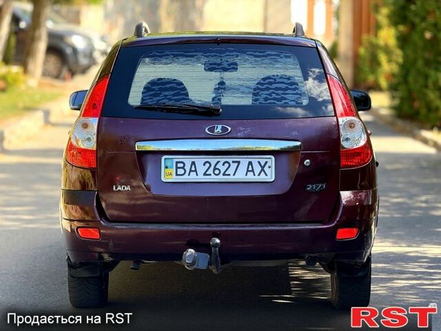 Красный ВАЗ Priora, объемом двигателя 1.6 л и пробегом 260 тыс. км за 2250 $, фото 3 на Automoto.ua