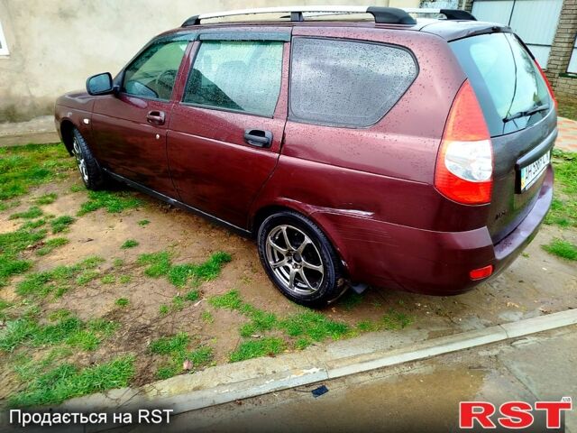 Красный ВАЗ Priora, объемом двигателя 1.6 л и пробегом 270 тыс. км за 1900 $, фото 1 на Automoto.ua