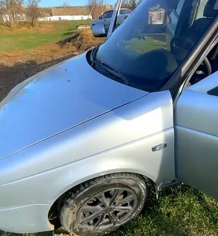 ВАЗ Priora, объемом двигателя 1.6 л и пробегом 200 тыс. км за 1900 $, фото 4 на Automoto.ua