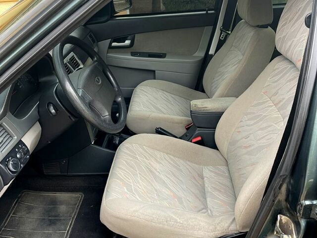 ВАЗ Priora, объемом двигателя 1.6 л и пробегом 211 тыс. км за 1900 $, фото 7 на Automoto.ua