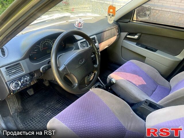 ВАЗ Priora, объемом двигателя 1.6 л и пробегом 200 тыс. км за 2000 $, фото 3 на Automoto.ua