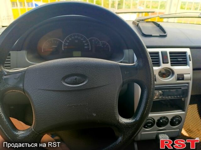 ВАЗ Priora, объемом двигателя 1.6 л и пробегом 200 тыс. км за 2200 $, фото 4 на Automoto.ua
