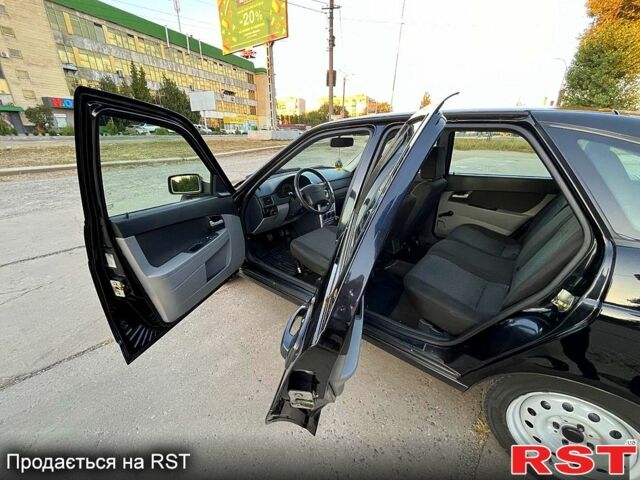 ВАЗ Priora, объемом двигателя 1.6 л и пробегом 75 тыс. км за 3800 $, фото 3 на Automoto.ua
