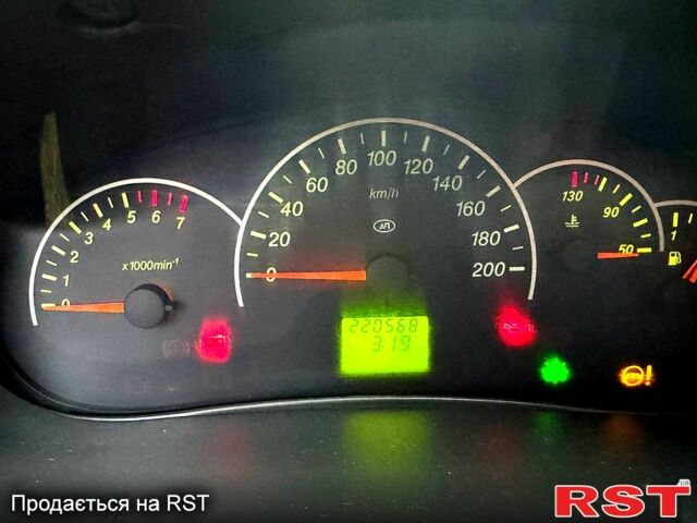 ВАЗ Priora, объемом двигателя 1.6 л и пробегом 220 тыс. км за 2000 $, фото 7 на Automoto.ua