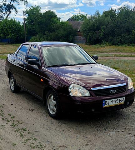 ВАЗ Priora, объемом двигателя 1.6 л и пробегом 199 тыс. км за 1999 $, фото 1 на Automoto.ua