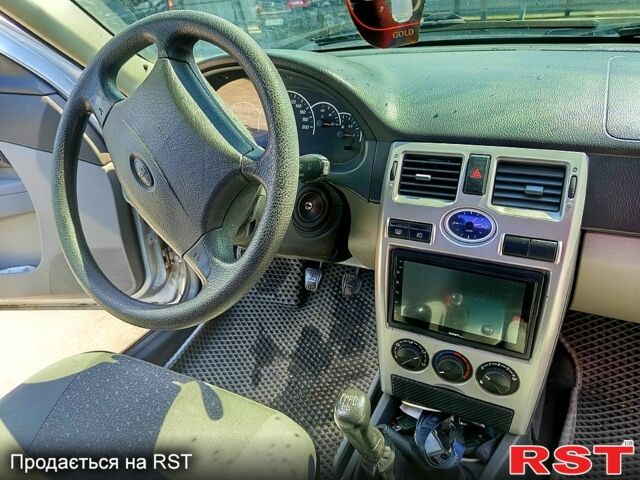 ВАЗ Priora, объемом двигателя 1.6 л и пробегом 98 тыс. км за 2800 $, фото 5 на Automoto.ua
