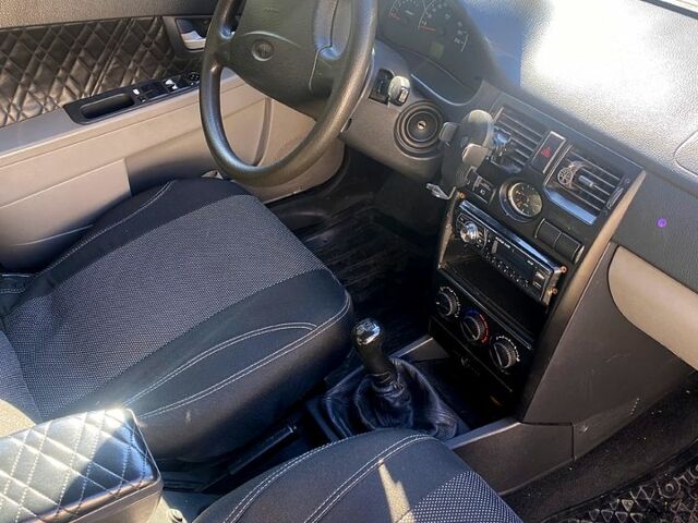 ВАЗ Priora, объемом двигателя 1.5 л и пробегом 0 тыс. км за 2300 $, фото 2 на Automoto.ua