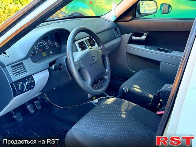 ВАЗ Priora, объемом двигателя 1.6 л и пробегом 0 тыс. км за 2600 $, фото 7 на Automoto.ua