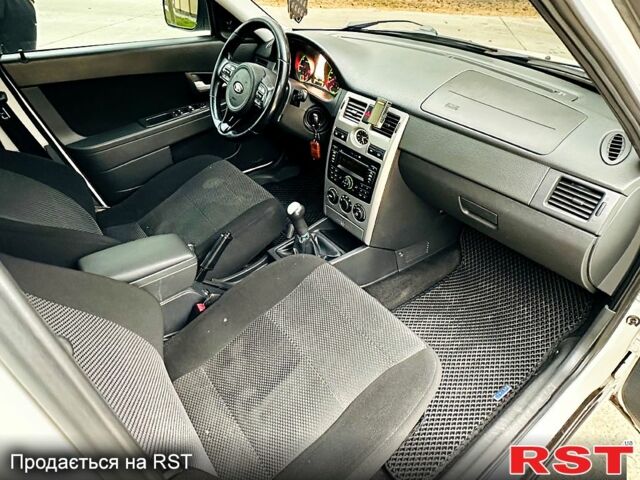 ВАЗ Priora, об'ємом двигуна 1.6 л та пробігом 127 тис. км за 5700 $, фото 7 на Automoto.ua