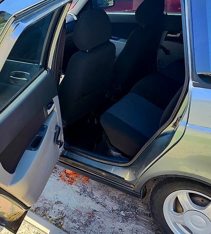 ВАЗ Priora, объемом двигателя 16 л и пробегом 105 тыс. км за 2900 $, фото 9 на Automoto.ua