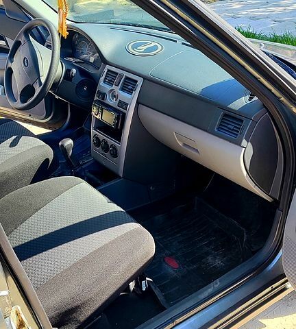 ВАЗ Priora, объемом двигателя 16 л и пробегом 105 тыс. км за 2900 $, фото 11 на Automoto.ua