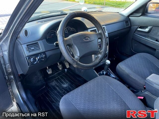 ВАЗ Priora, объемом двигателя 1.6 л и пробегом 88 тыс. км за 2650 $, фото 8 на Automoto.ua