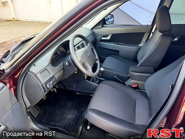 ВАЗ Priora, объемом двигателя 1.6 л и пробегом 53 тыс. км за 4300 $, фото 7 на Automoto.ua