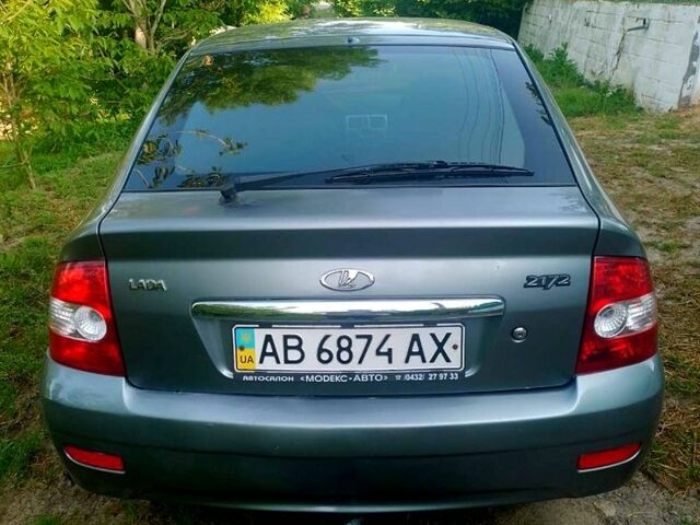 Серый ВАЗ Priora, объемом двигателя 1.6 л и пробегом 182 тыс. км за 3000 $, фото 3 на Automoto.ua