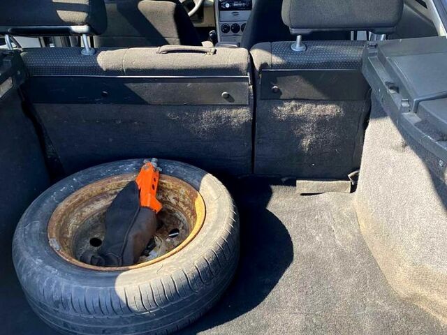 Серый ВАЗ Priora, объемом двигателя 1.6 л и пробегом 220 тыс. км за 2200 $, фото 5 на Automoto.ua