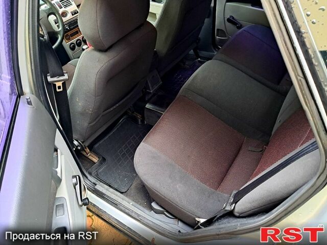 Серый ВАЗ Priora, объемом двигателя 1.6 л и пробегом 102 тыс. км за 3300 $, фото 7 на Automoto.ua