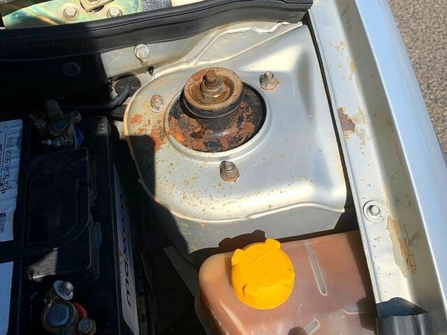 Серый ВАЗ Priora, объемом двигателя 1.6 л и пробегом 130 тыс. км за 1900 $, фото 7 на Automoto.ua