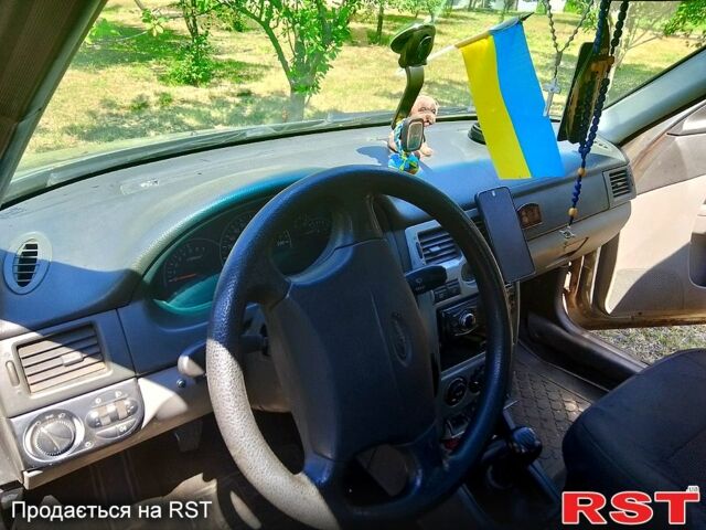 Серый ВАЗ Priora, объемом двигателя 1.6 л и пробегом 260 тыс. км за 1500 $, фото 3 на Automoto.ua