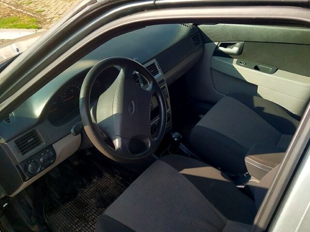 Серый ВАЗ Priora, объемом двигателя 1.6 л и пробегом 150 тыс. км за 2700 $, фото 4 на Automoto.ua