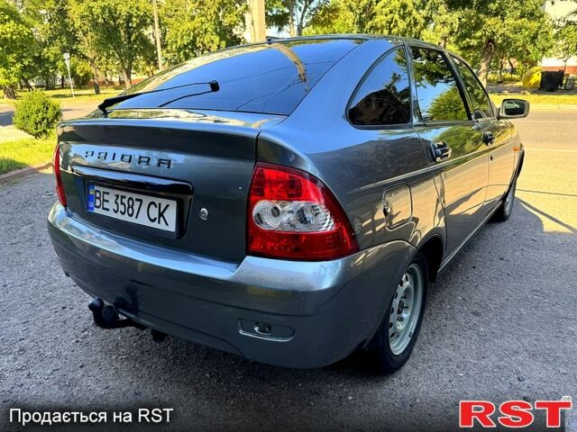 Серый ВАЗ Priora, объемом двигателя 1.6 л и пробегом 180 тыс. км за 2250 $, фото 2 на Automoto.ua