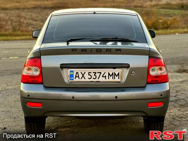 Серый ВАЗ Priora, объемом двигателя 1.6 л и пробегом 200 тыс. км за 2750 $, фото 3 на Automoto.ua