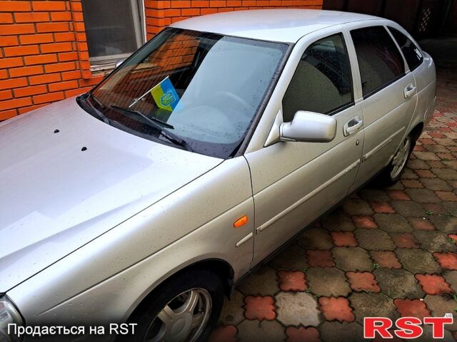 Серый ВАЗ Priora, объемом двигателя 1.6 л и пробегом 102 тыс. км за 3300 $, фото 2 на Automoto.ua