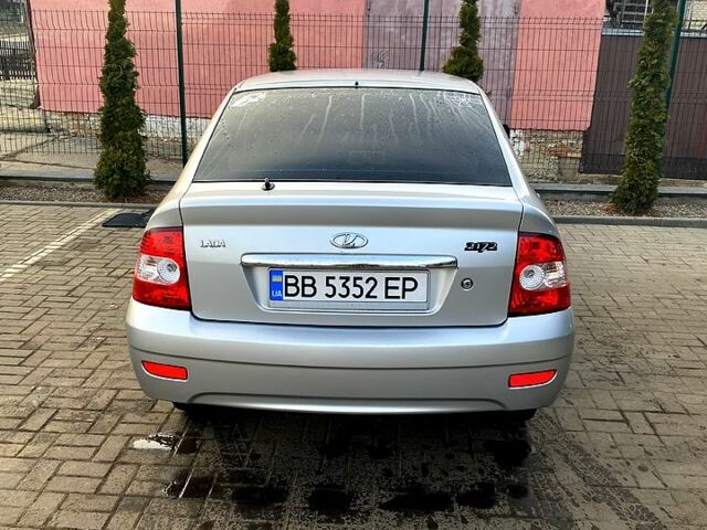 Серый ВАЗ Priora, объемом двигателя 1.6 л и пробегом 50 тыс. км за 3000 $, фото 2 на Automoto.ua