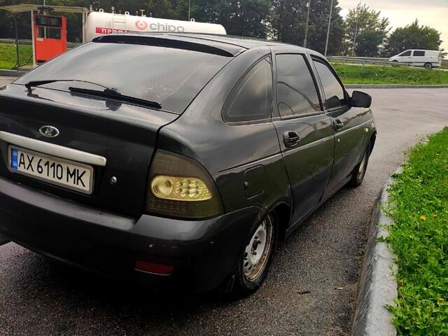 Серый ВАЗ Priora, объемом двигателя 1.6 л и пробегом 406 тыс. км за 2300 $, фото 3 на Automoto.ua