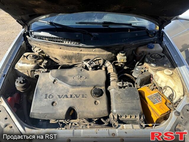 Серый ВАЗ Priora, объемом двигателя 1.6 л и пробегом 140 тыс. км за 2100 $, фото 5 на Automoto.ua