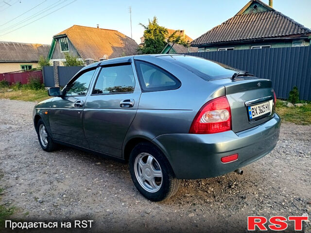 Сірий ВАЗ Priora, об'ємом двигуна 1.6 л та пробігом 192 тис. км за 2350 $, фото 3 на Automoto.ua