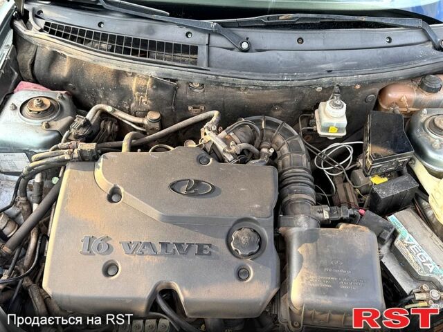 Серый ВАЗ Priora, объемом двигателя 1.6 л и пробегом 150 тыс. км за 2750 $, фото 4 на Automoto.ua