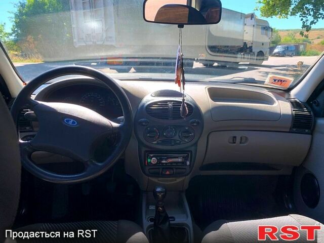 Серый ВАЗ Priora, объемом двигателя 1.6 л и пробегом 130 тыс. км за 1900 $, фото 10 на Automoto.ua