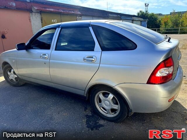 Серый ВАЗ Priora, объемом двигателя 1.6 л и пробегом 140 тыс. км за 2100 $, фото 3 на Automoto.ua