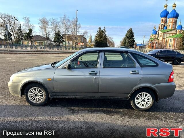 Серый ВАЗ Priora, объемом двигателя 1.6 л и пробегом 100 тыс. км за 2399 $, фото 2 на Automoto.ua